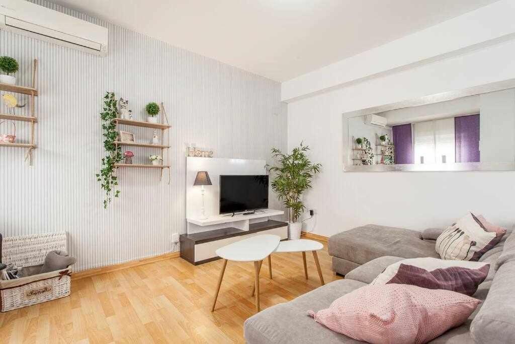 Rualva Flats, Viveros Chic & Central Valencia Bagian luar foto