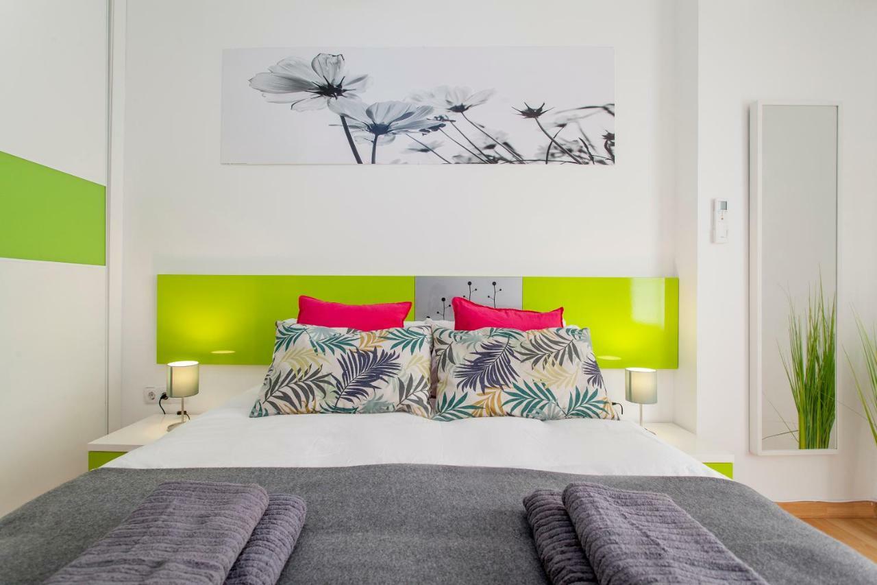 Rualva Flats, Viveros Chic & Central Valencia Bagian luar foto